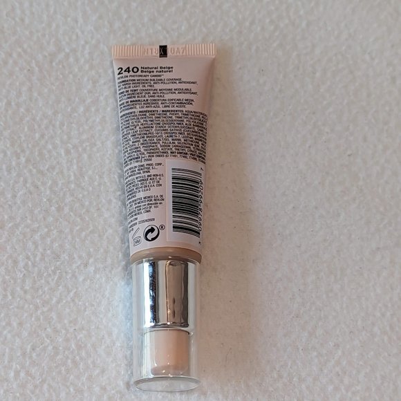🌷4/$20 Photoready Candid 240 Natural Beige Natural Finish Foundation Revlon - Picture 4 of 6